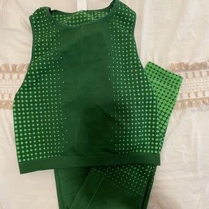 Fabletics Seamless Green Set